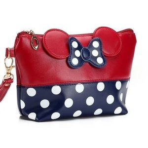 NWOT Minnie Mouse Clutch